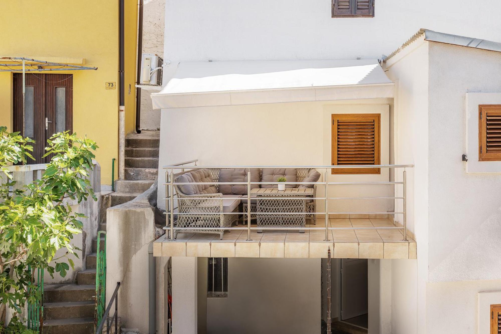 Apartment Porto With Terrace Башка Екстер'єр фото