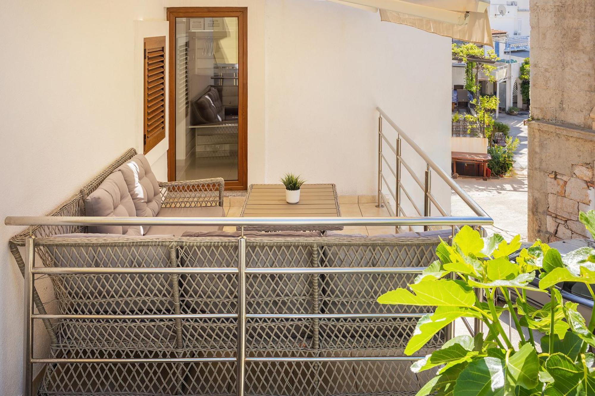 Apartment Porto With Terrace Башка Екстер'єр фото