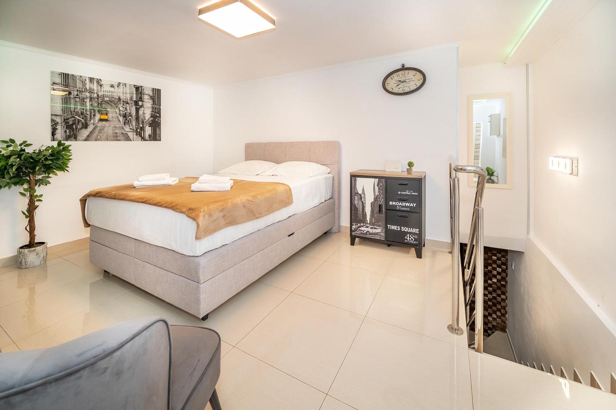 Apartment Porto With Terrace Башка Екстер'єр фото