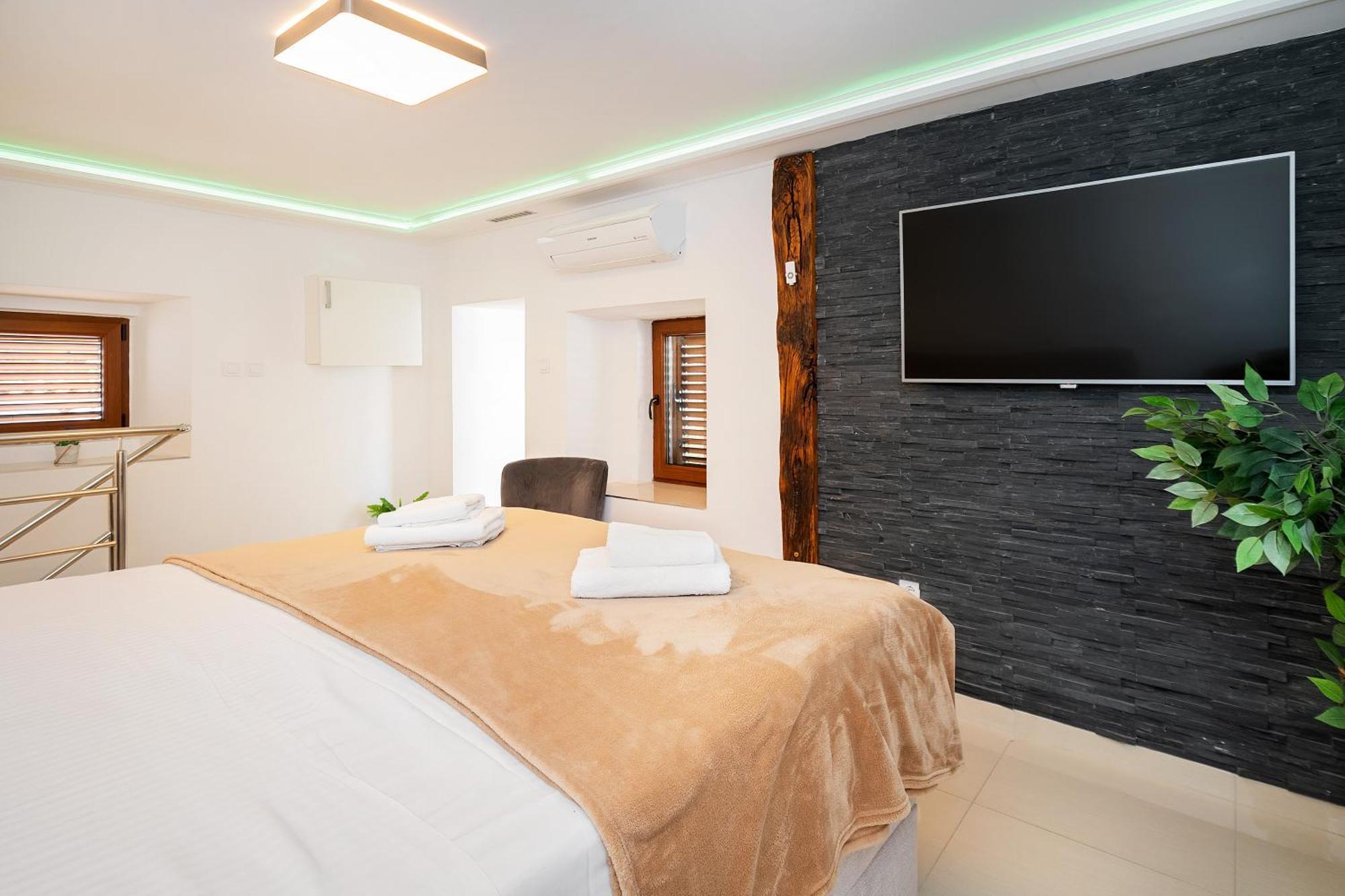 Apartment Porto With Terrace Башка Екстер'єр фото